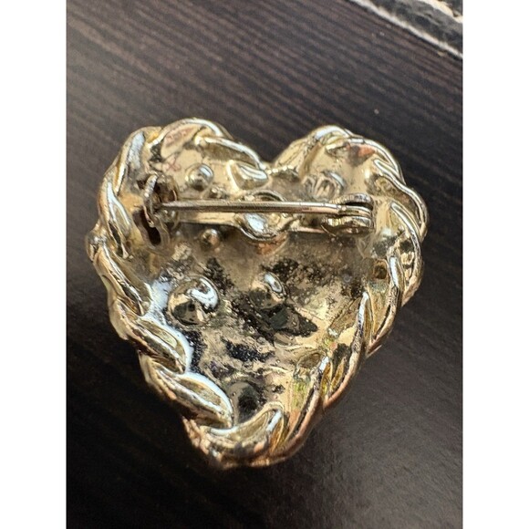Lovely Crystal Vintage Gold Tone Heart Brooch Pin ~1” - Picture 6 of 7